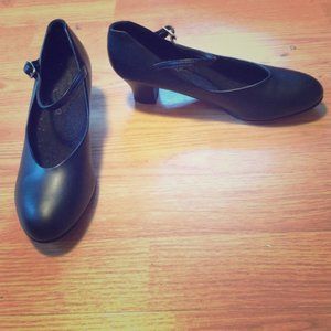 Capezio Character Shoes Size 7